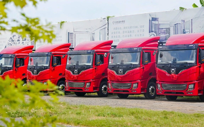 燃動(dòng)福建！百臺(tái)徐工新能源電動(dòng)牽引車(chē)交付