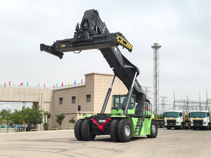 實力交付！徐工電動正面吊助力綠色“一帶一路”